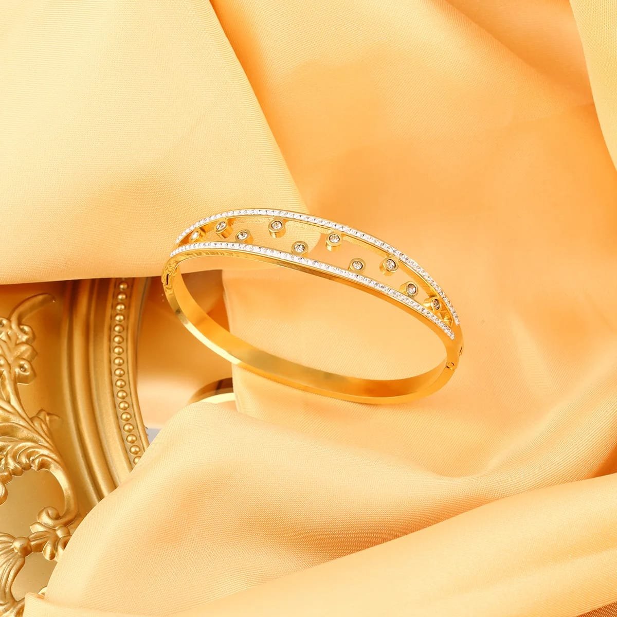 Stainless steel Handcuff Bracelet